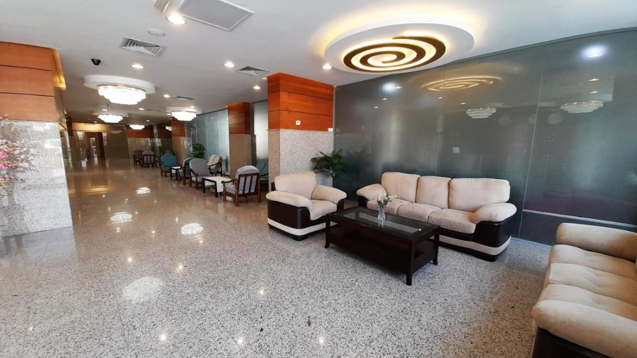 Zodiac Hotel Apartments Fahaheel Кувейт Экстерьер фото