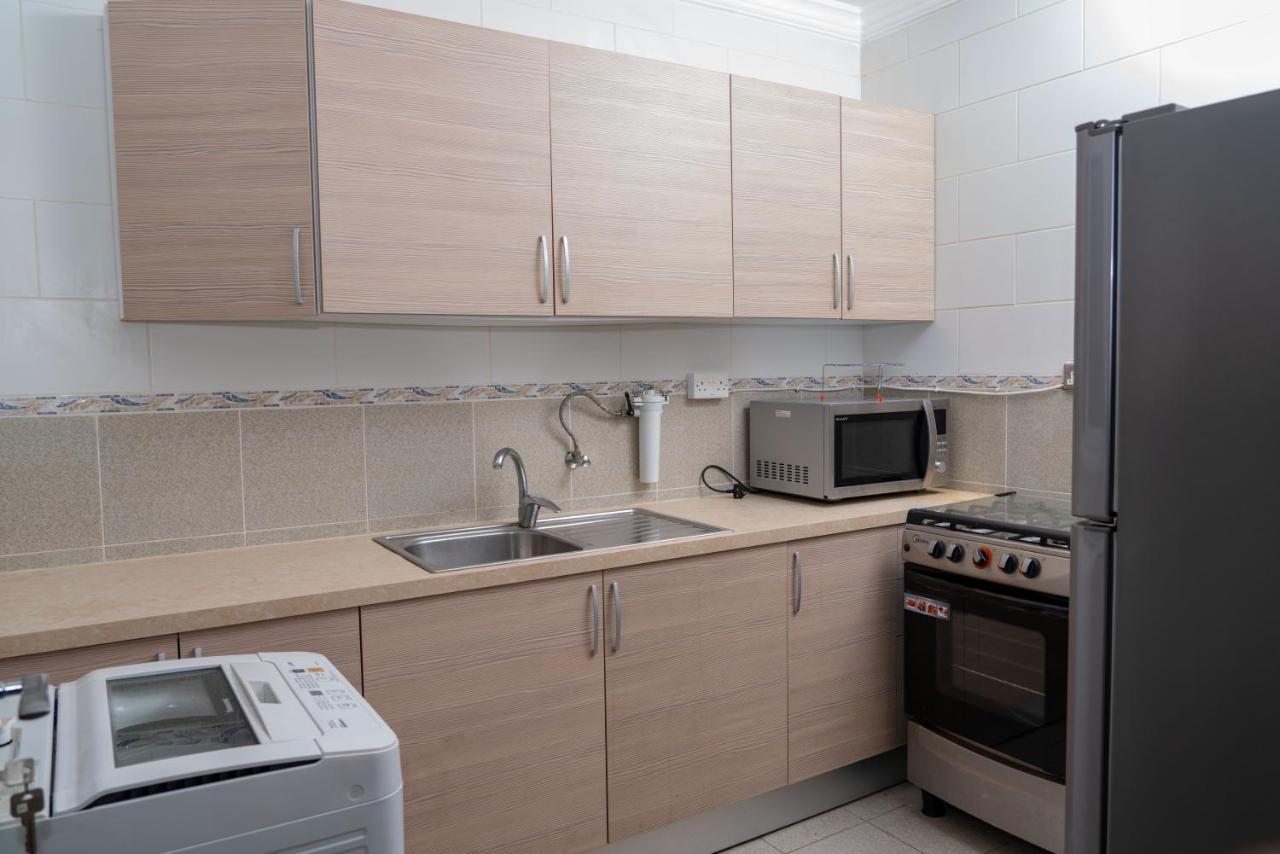Zodiac Hotel Apartments Fahaheel Кувейт Экстерьер фото