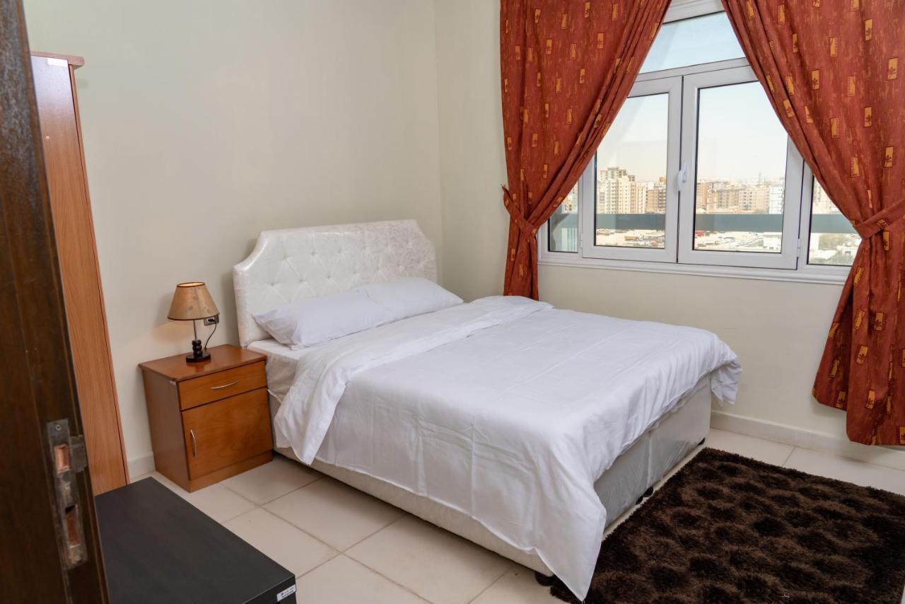 Zodiac Hotel Apartments Fahaheel Кувейт Экстерьер фото