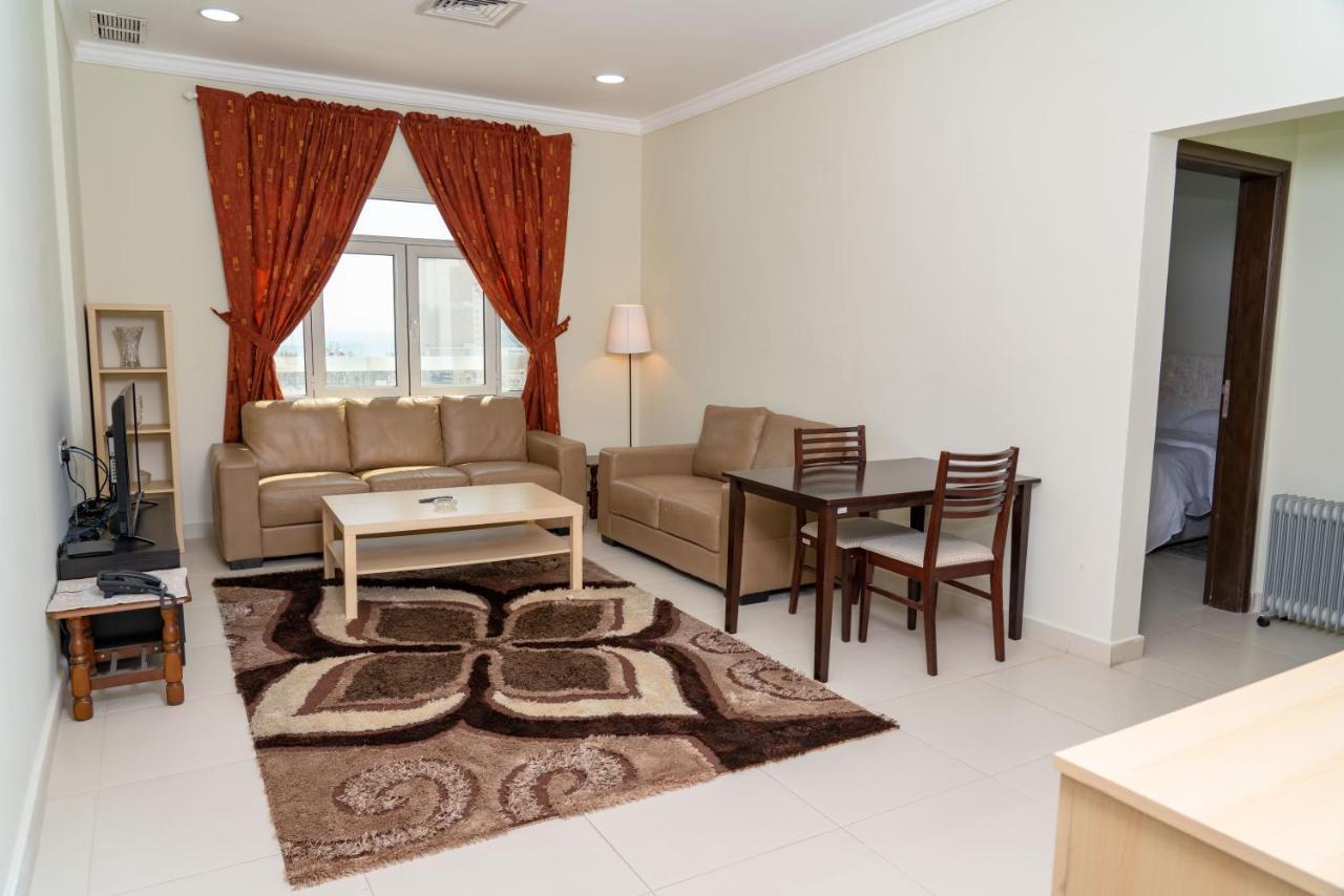 Zodiac Hotel Apartments Fahaheel Кувейт Экстерьер фото